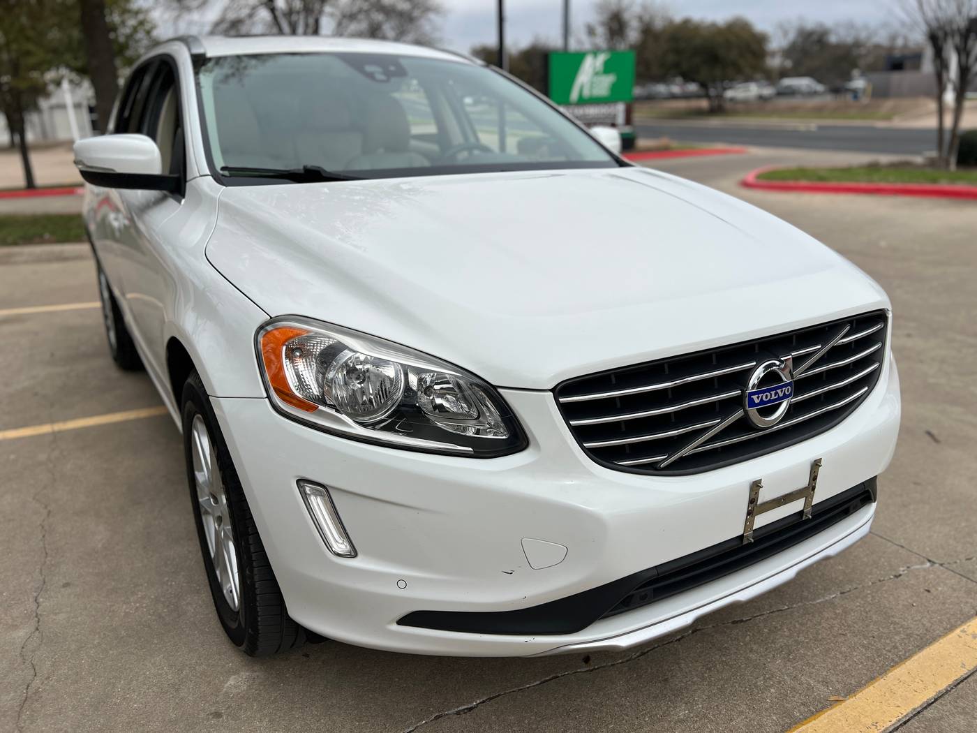 2015 Volvo XC60 T5 Drive-E Premier — SUV — 84,398 mi — Austin, TX
