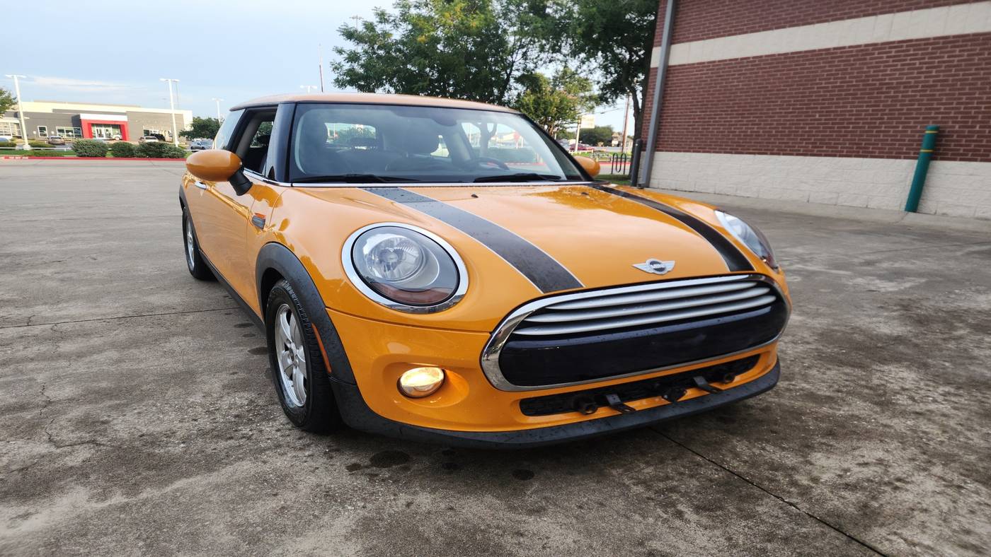 2015 MINI Hardtop Cooper — Hatchback — 73,027 mi — Austin, TX