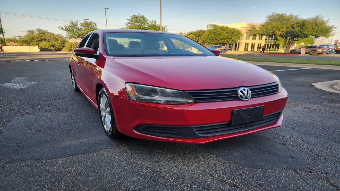 2012 Volkswagen Jetta SE — Sedan — 76,216 mi — Austin, TX