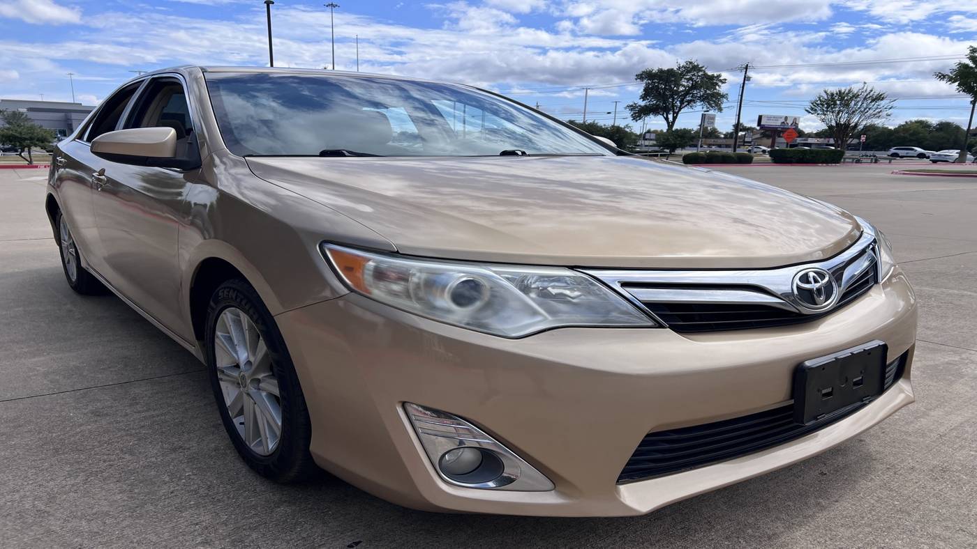 2012 Toyota Camry XLE — Sedan — 74,416 mi — Austin, TX