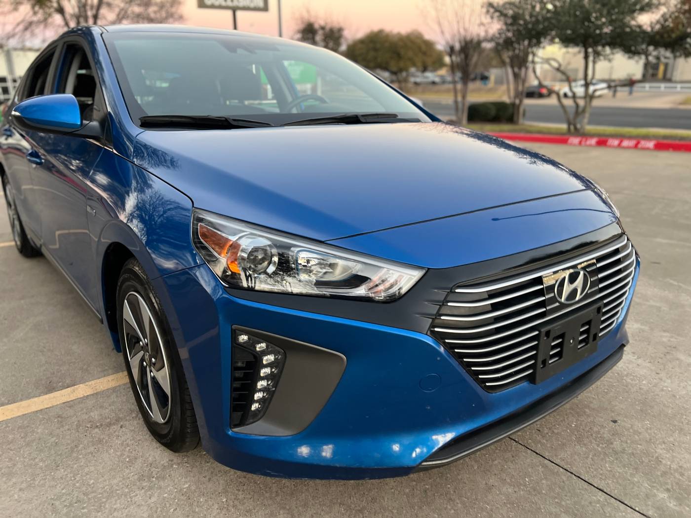 2018 Hyundai Ioniq Hybrid SEL — Hatchback — 69,676 mi — Austin, TX