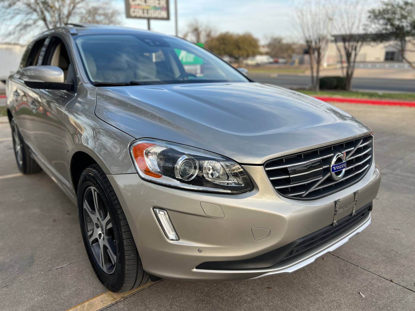 2015 Volvo XC60 T6 Platinum — SUV — 75,103 mi — Austin, TX