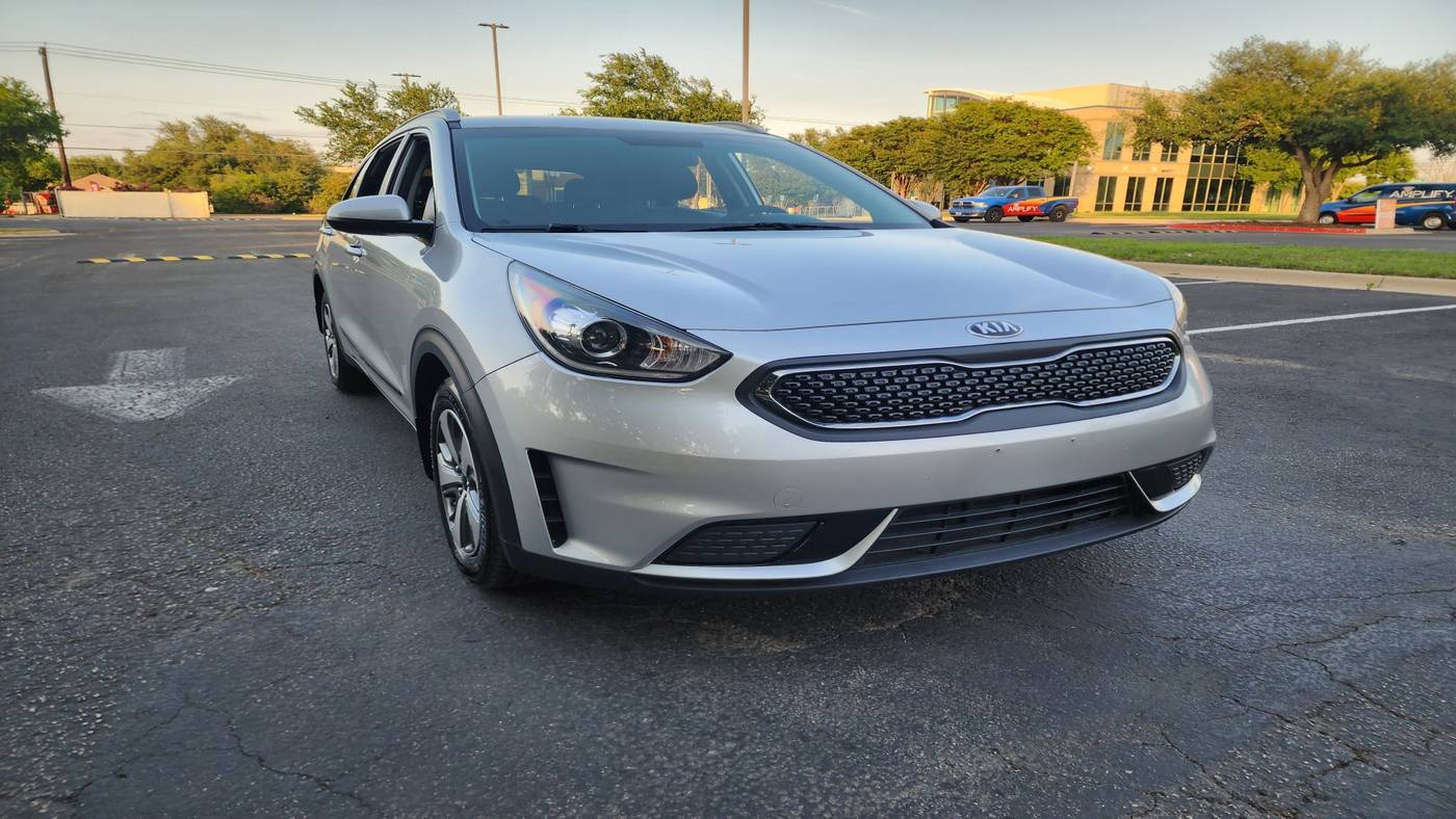 2019 Kia Niro Hybrid LX — SUV — 70,397 mi — Austin, TX