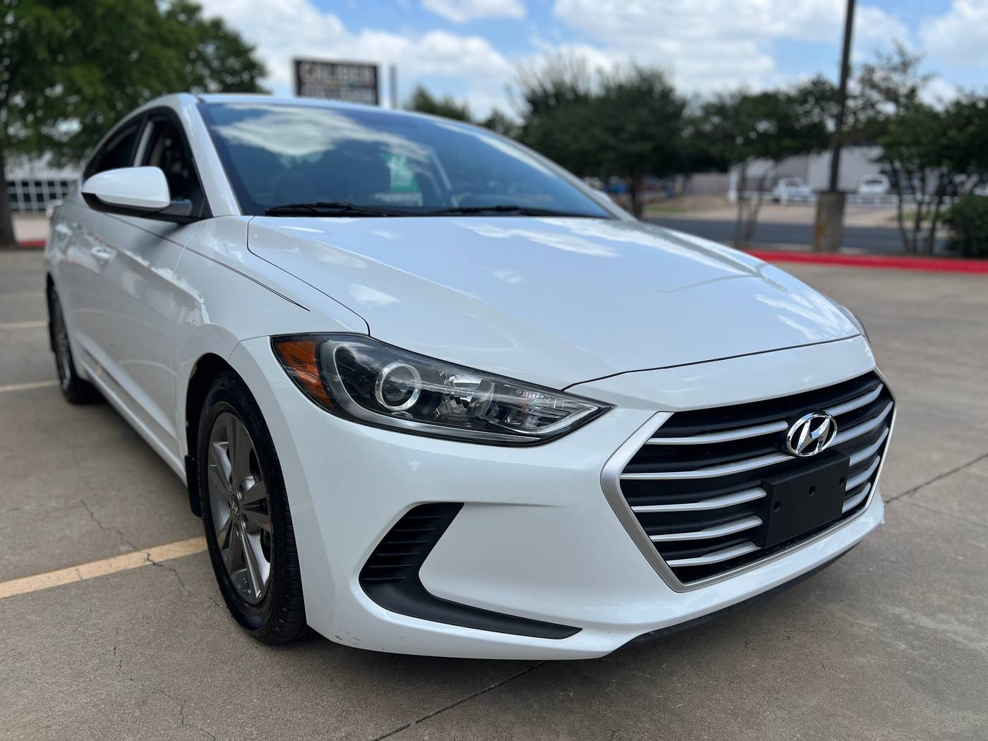 2017 Hyundai Elantra SE — Sedan — 21,152 mi — Austin, TX