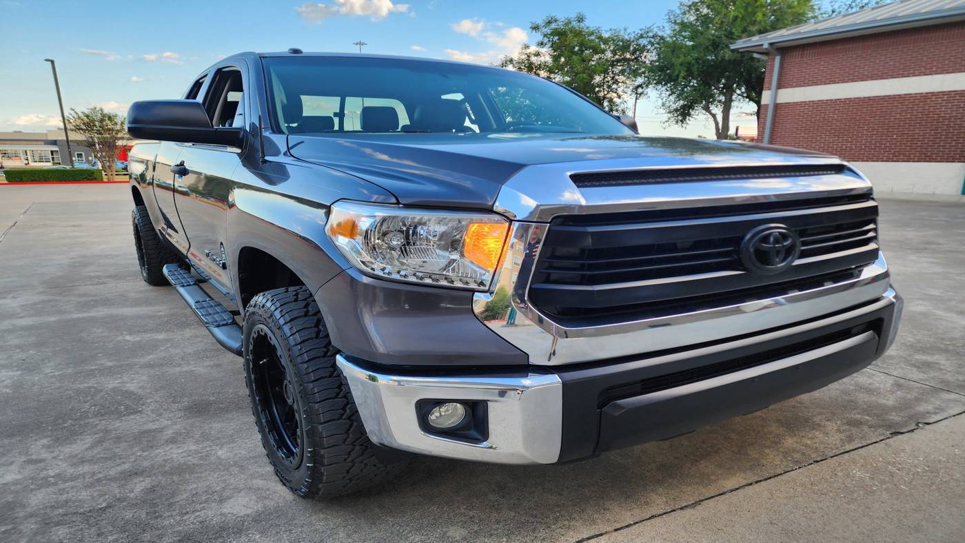 2016 Toyota Tundra SR5 — Pickup Truck — 137,834 mi — Austin, TX