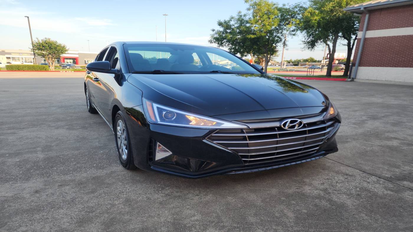 2020 Hyundai Elantra SE — Sedan — 62,546 mi — Austin, TX