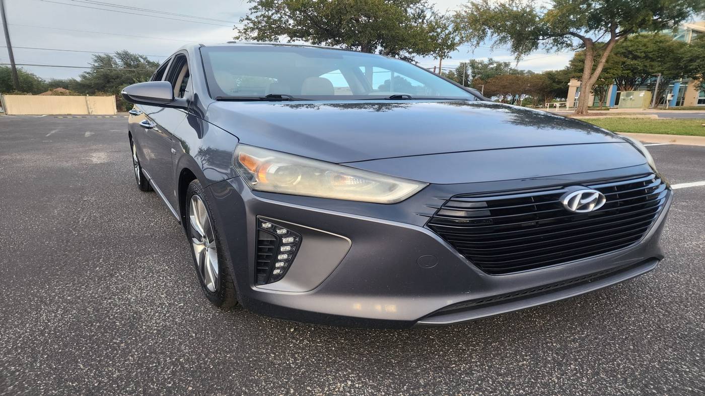 2017 Hyundai Ioniq Hybrid Limited — Hatchback — 76,198 mi — Austin, TX