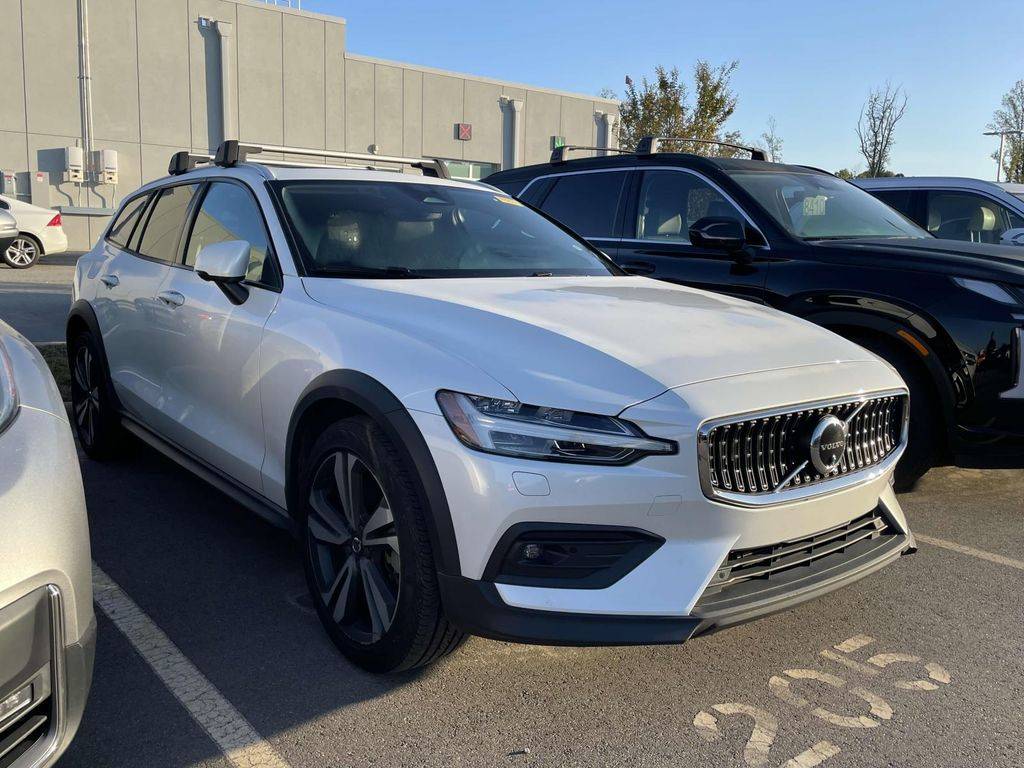 2023 Volvo V60 Cross Country Plus — Wagon — 48,773 mi — Fletcher, NC