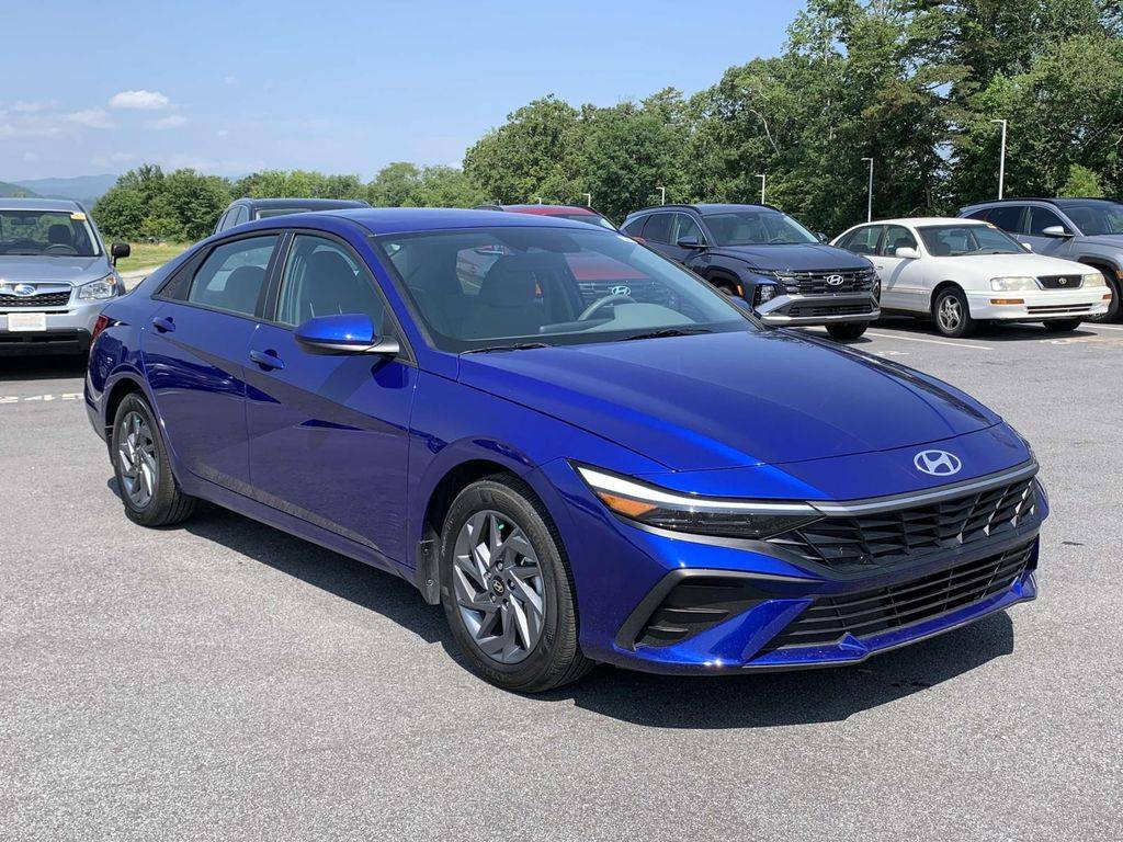 2024 Hyundai Elantra SEL — Sedan — 6,685 mi — Fletcher, NC