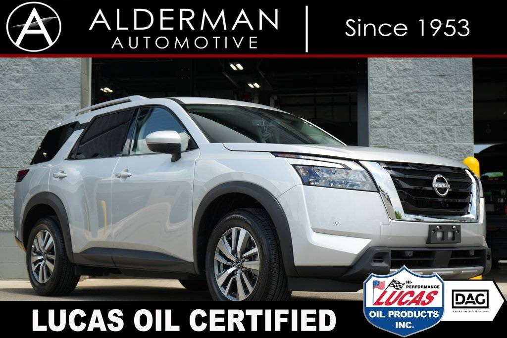 2025 Nissan Pathfinder SL — SUV — 5,905 mi — Fishers, IN