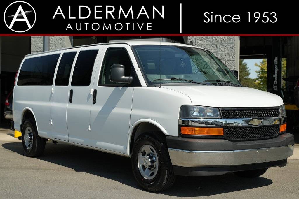 2017 Chevrolet Express Passenger LT — Passenger Van — 66,664 mi — Fishers, IN