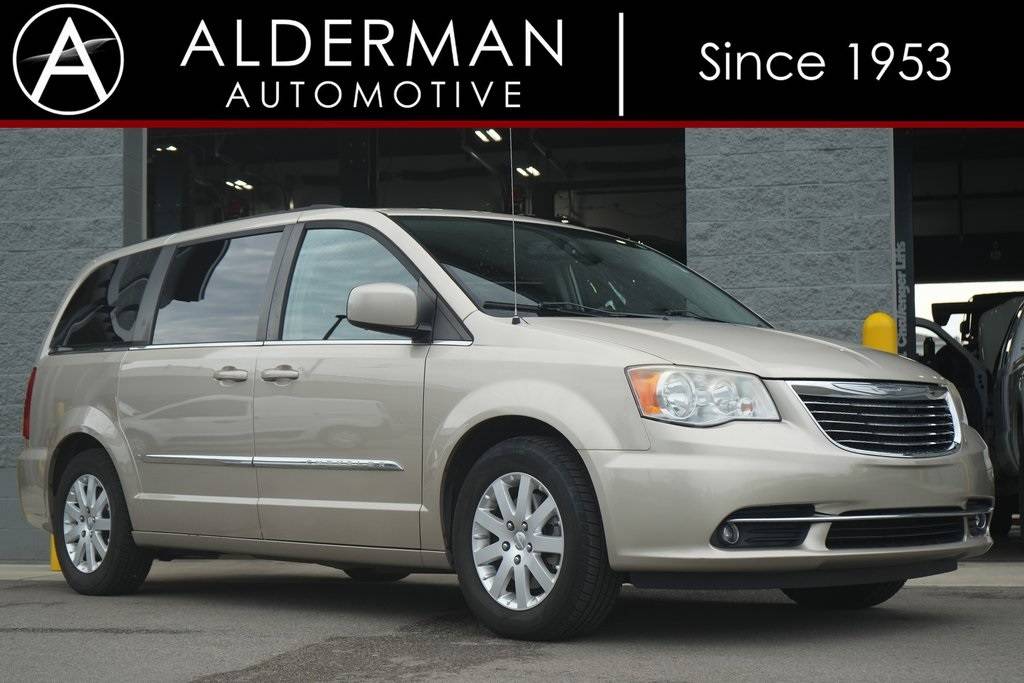 2014 Chrysler Town & Country Touring — Minivan — 114,015 mi — Fishers, IN