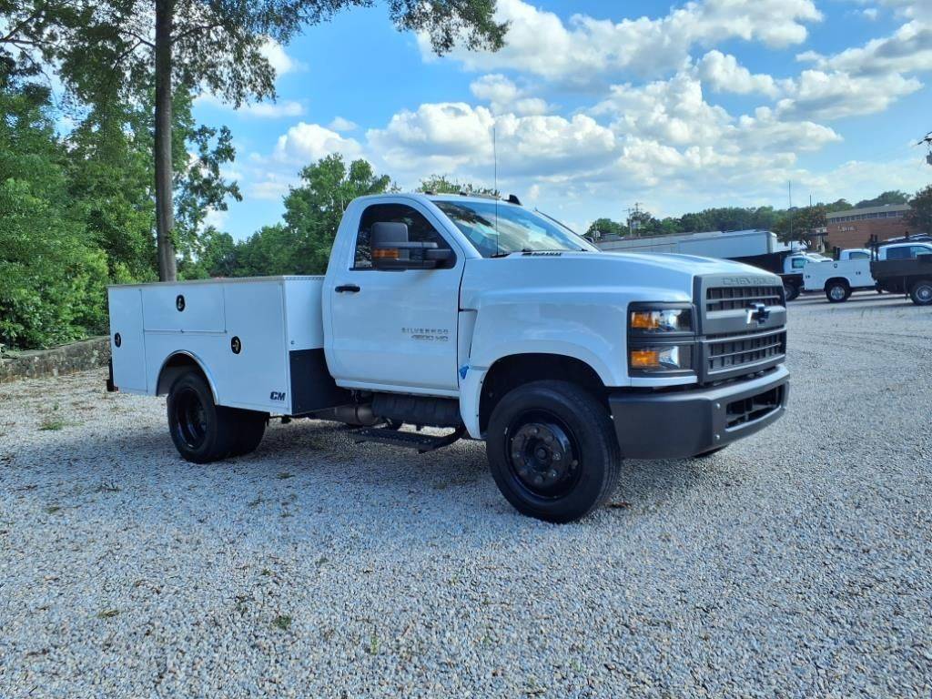 2023 Chevrolet Silverado MD LT — Chassis Cab Truck — 1,138 mi — Wendell, NC