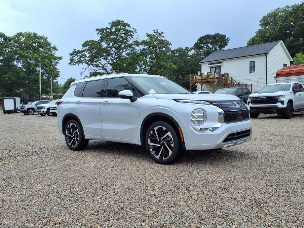 2024 Mitsubishi Outlander SEL — SUV — 4,690 mi — Wendell, NC