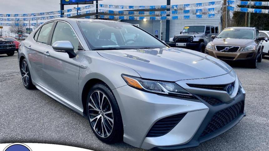 2019 Toyota Camry Hybrid SE — Sedan — 87,451 mi — Knoxville, TN