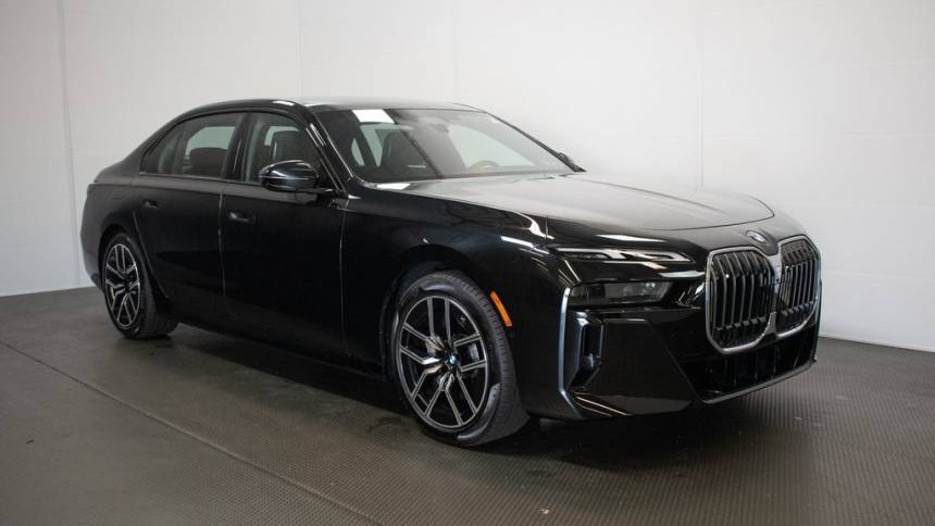 2025 BMW 7 Series 740i — Sedan — 11,365 mi — Plains, PA