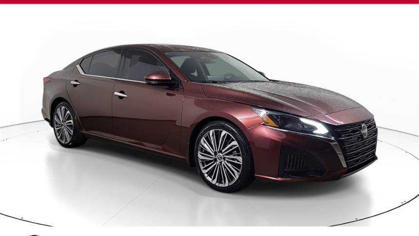 2023 Nissan Altima SL — Sedan — 9,963 mi — Greenacres, FL