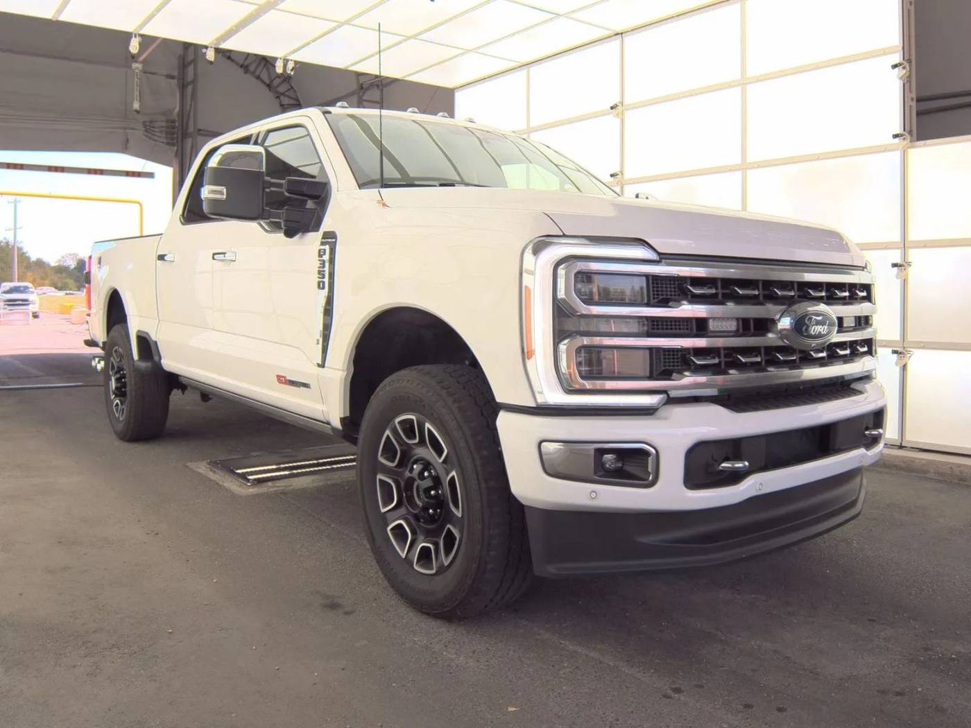 2023 Ford Super Duty F-350 Platinum — Pickup Truck — 47,662 mi — Brownstown, MI