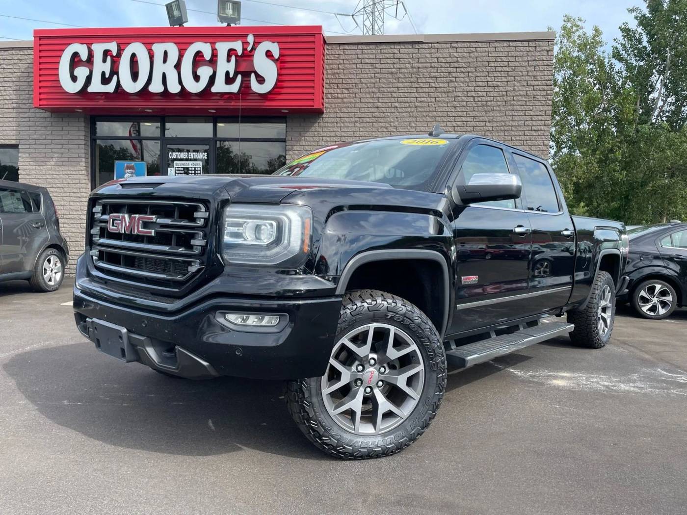 2016 GMC Sierra 1500 SLT — Pickup Truck — 145,017 mi — Brownstown, MI