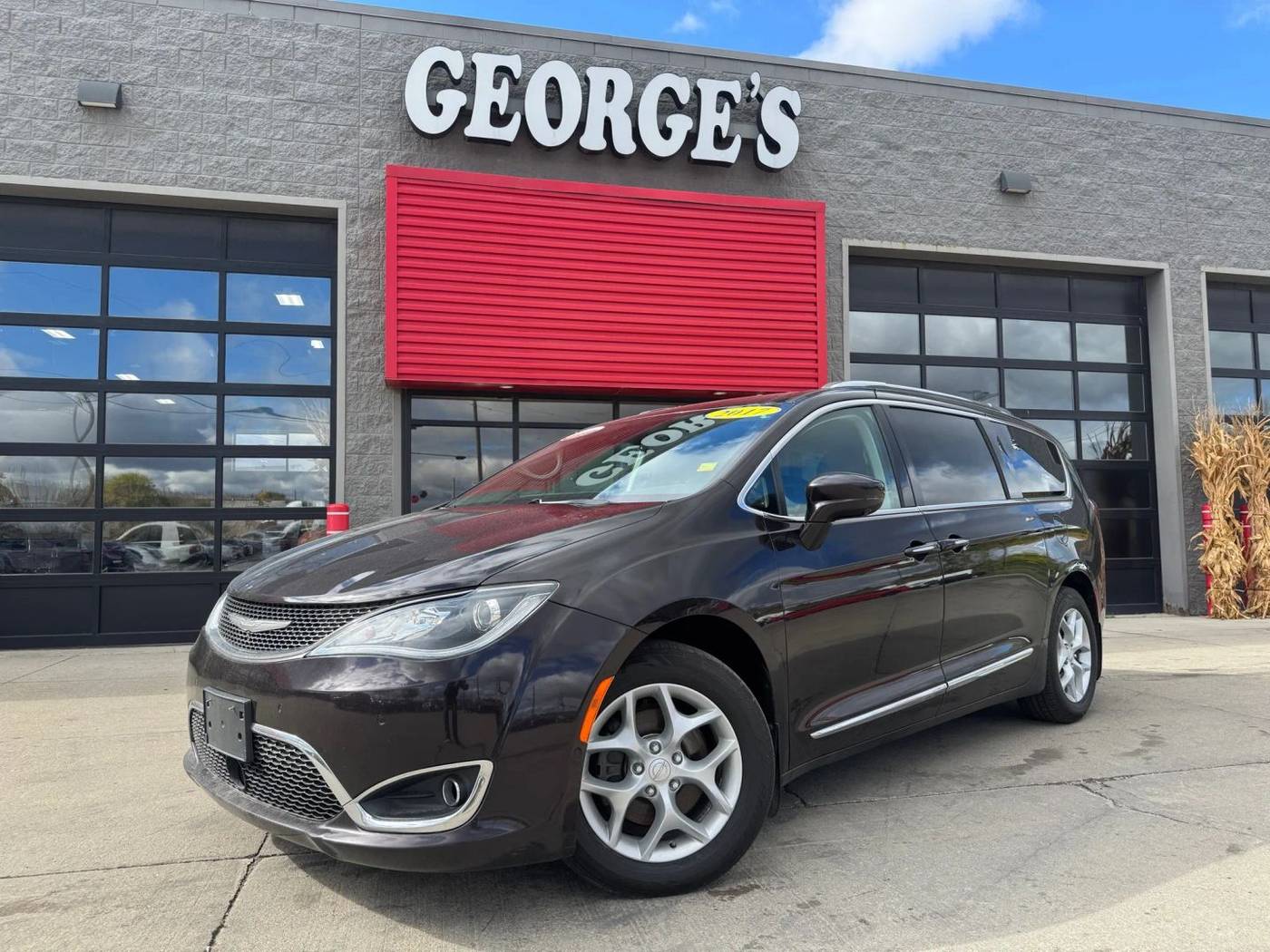 2017 Chrysler Pacifica Touring L Plus — Minivan — 180,529 mi — Brownstown, MI