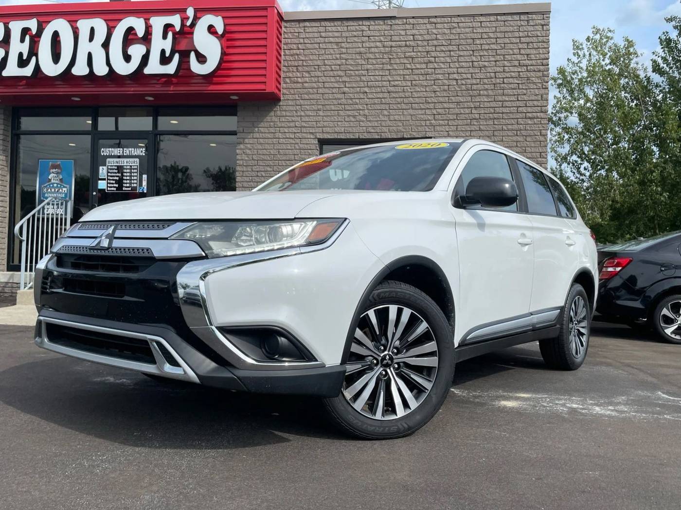 2020 Mitsubishi Outlander SE — SUV — 93,953 mi — Brownstown, MI