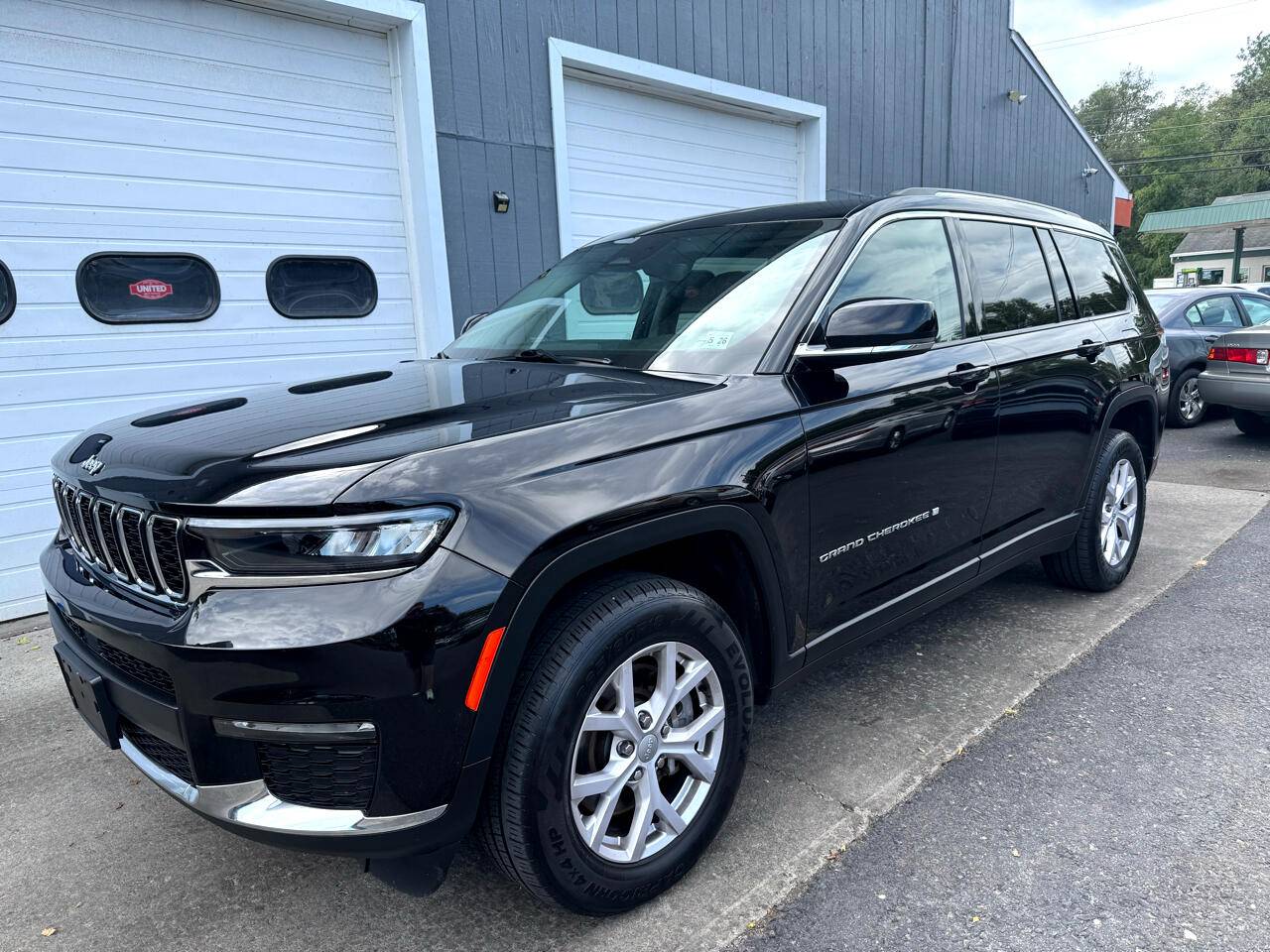 2021 Jeep Grand Cherokee Limited — SUV — 140,922 mi — Binghamton, NY