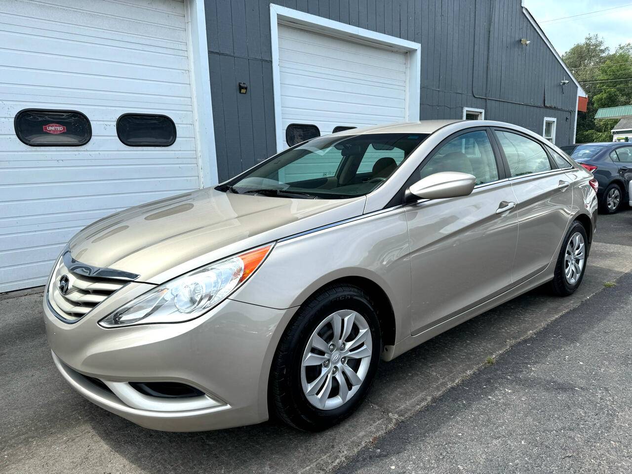 2011 Hyundai Sonata GLS — Sedan — 70,472 mi — Binghamton, NY