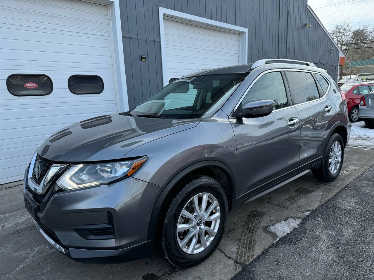 2018 Nissan Rogue SV — SUV — 128,734 mi — Binghamton, NY