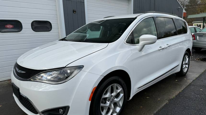 2017 Chrysler Pacifica Touring L — Minivan — 102,037 mi — Binghamton, NY
