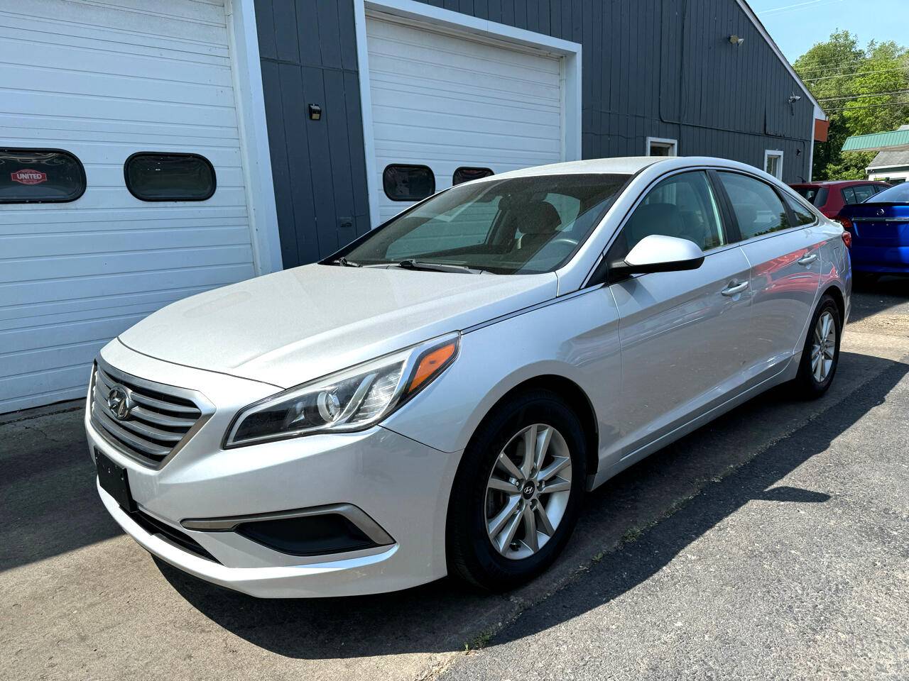 2017 Hyundai Sonata Base — Sedan — 168,332 mi — Binghamton, NY