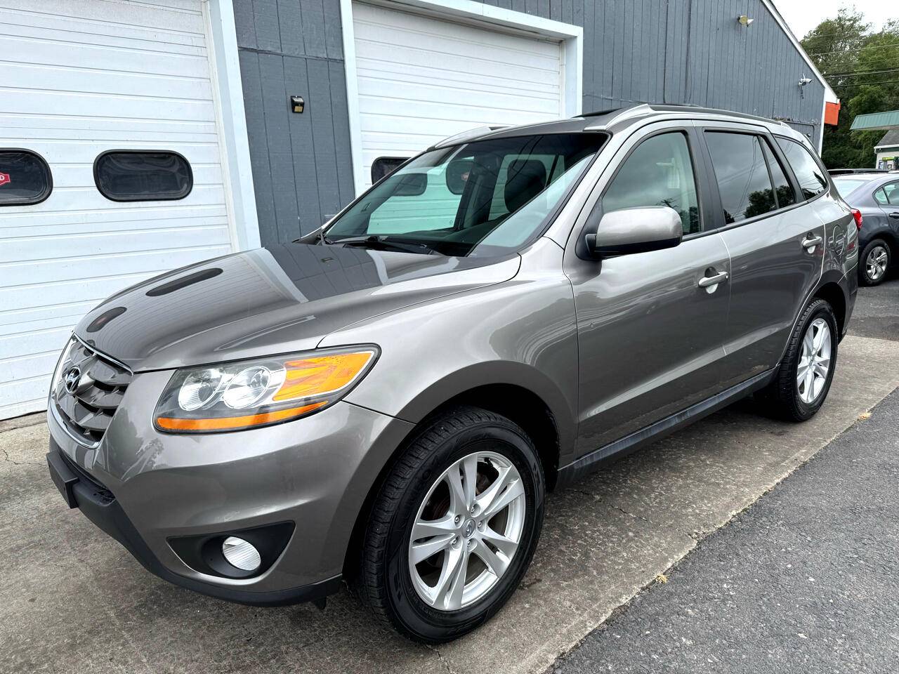 2011 Hyundai Santa Fe SE — SUV — 125,171 mi — Binghamton, NY