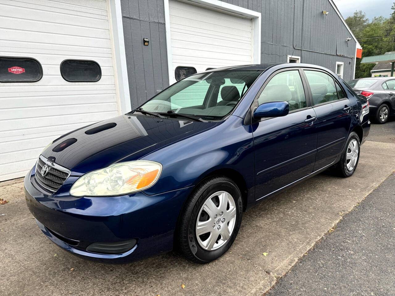 2005 Toyota Corolla LE — Sedan — 92,944 mi — Binghamton, NY
