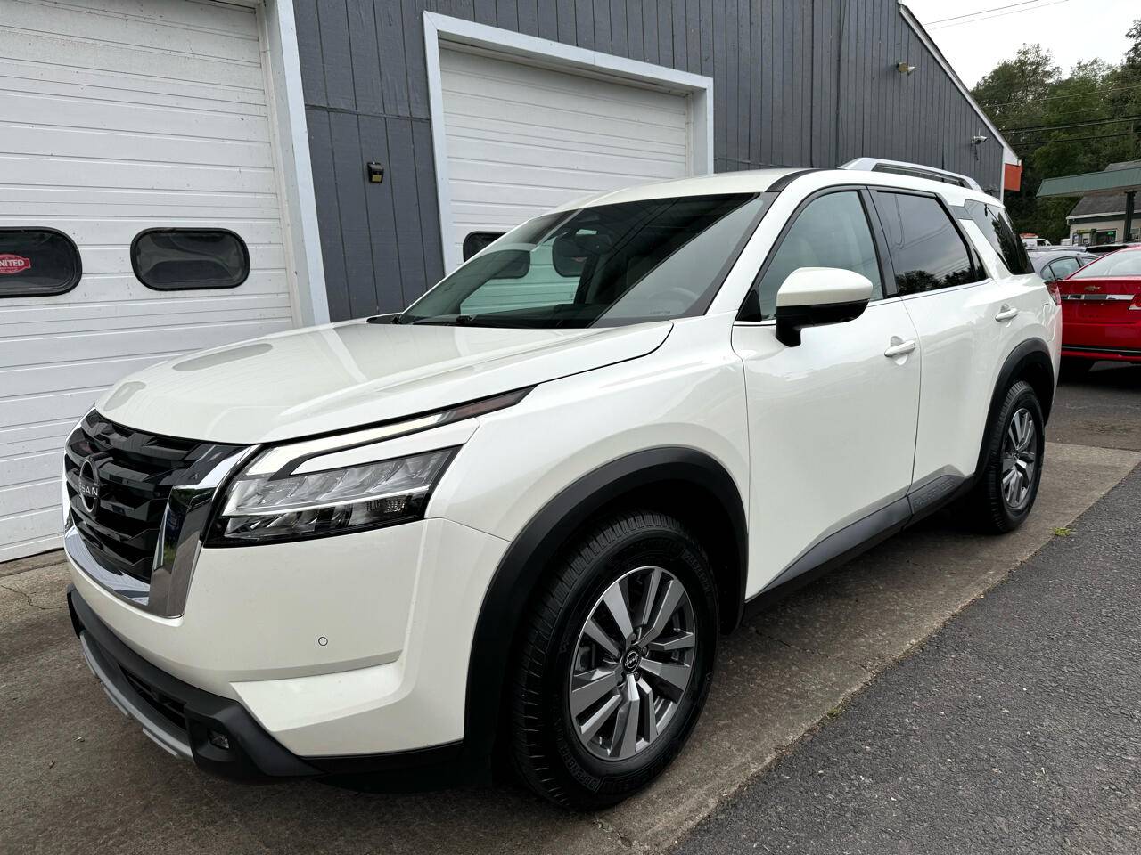 2022 Nissan Pathfinder SL — SUV — 97,701 mi — Binghamton, NY