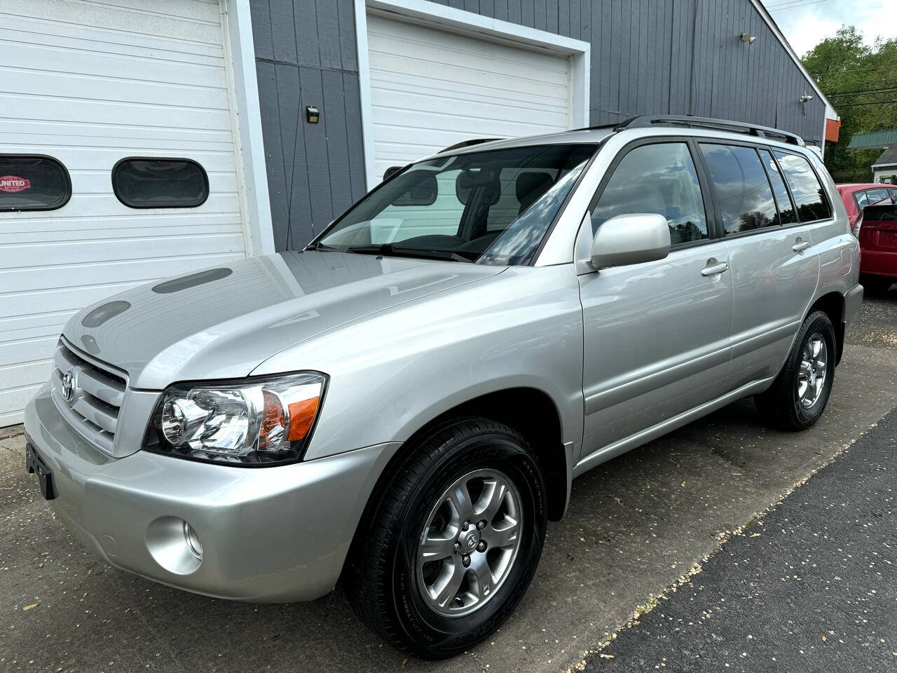2004 Toyota Highlander Base V6 — SUV — 85,891 mi — Binghamton, NY