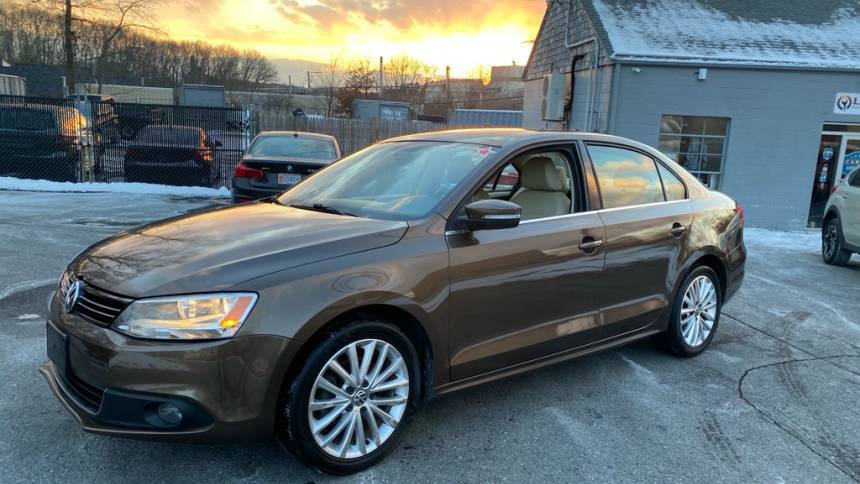 2011 Volkswagen Jetta SEL — Sedan — 71,106 mi — Norwood, MA