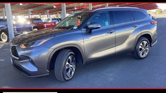 2022 Toyota Highlander XLE — SUV — 61,807 mi — Lancaster, CA