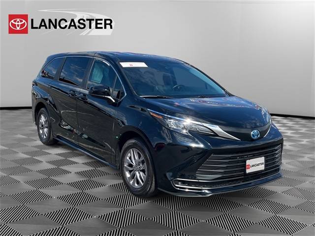 2024 Toyota Sienna LE — Minivan — 60,295 mi — Lancaster, CA