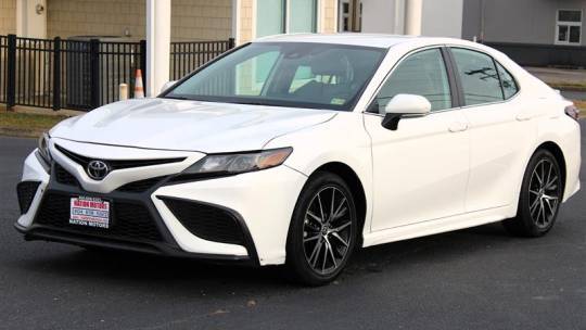 2022 Toyota Camry SE — Sedan — 46,687 mi — Richmond, VA