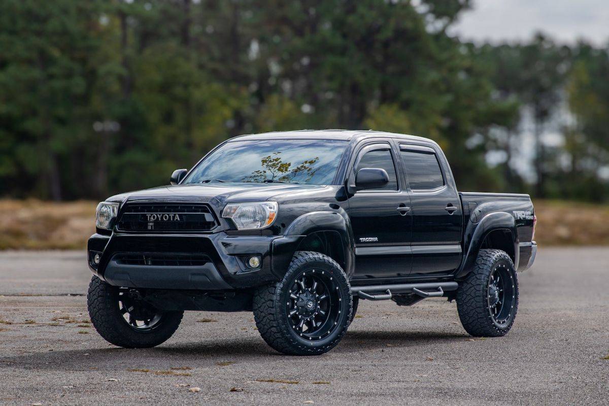 2015 Toyota Tacoma Base — Pickup Truck — 77,178 mi — Raleigh, NC