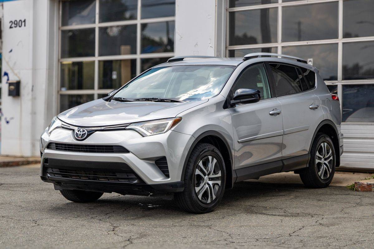 2016 Toyota RAV4 LE — SUV — 118,130 mi — Raleigh, NC
