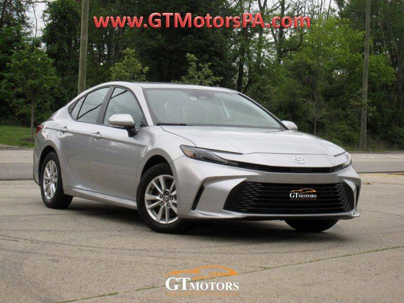 2025 Toyota Camry Hybrid LE