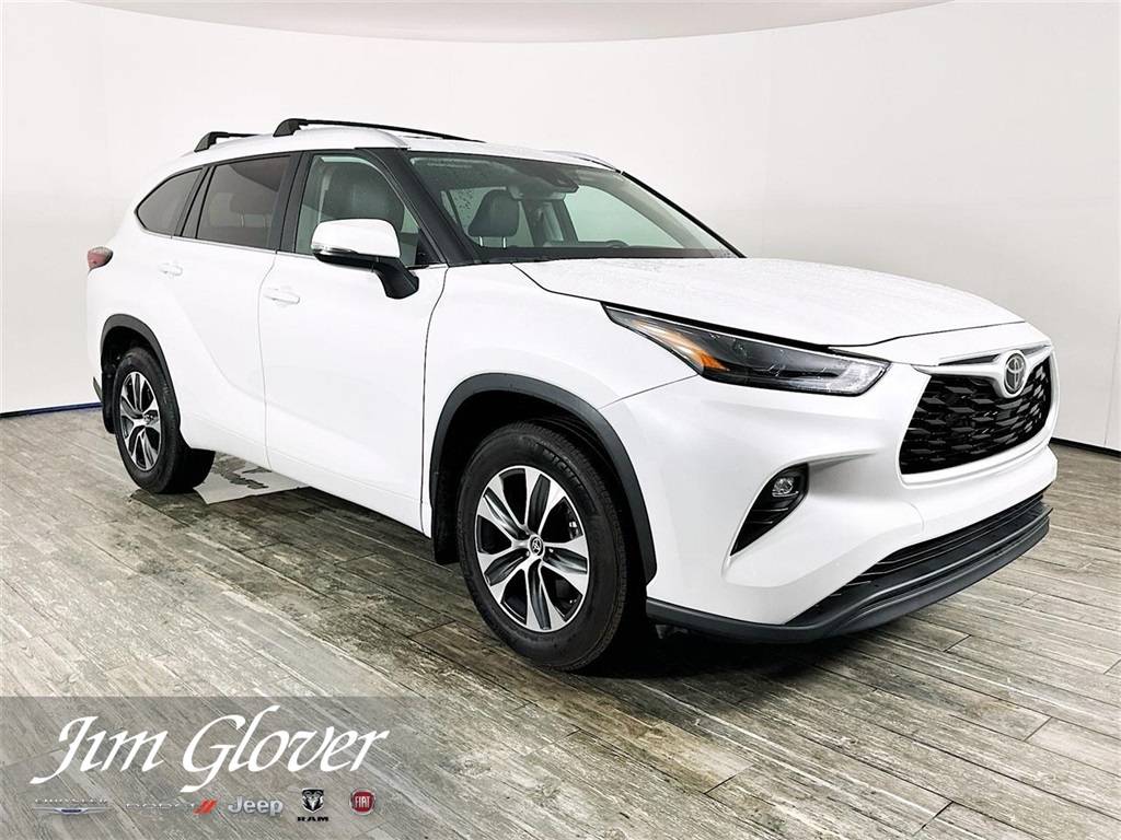 2024 Toyota Highlander XLE — SUV — 26,007 mi — Owasso, OK