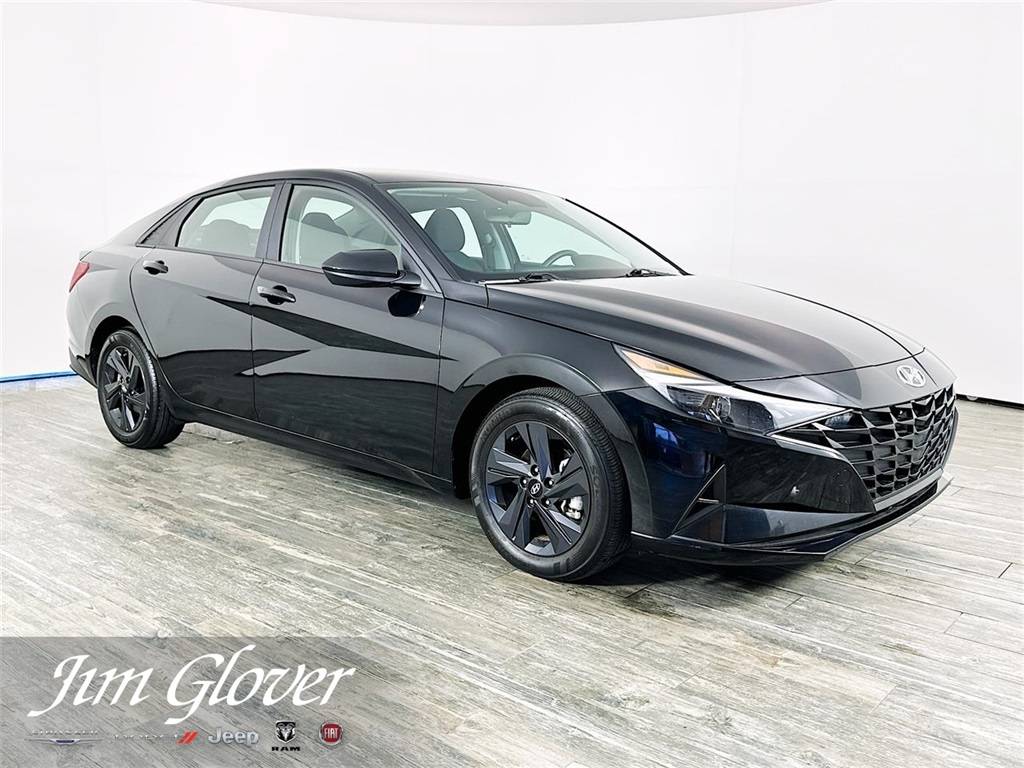 2023 Hyundai Elantra SEL — Sedan — 4,573 mi — Owasso, OK