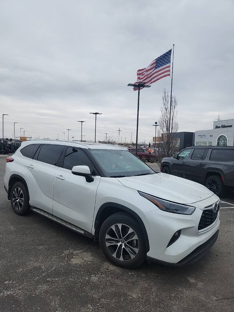 2022 Toyota Highlander XLE — SUV — 29,226 mi — Owasso, OK