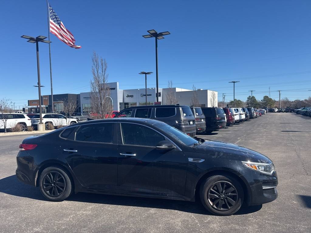 2016 Kia Optima LX — Sedan — 105,091 mi — Owasso, OK