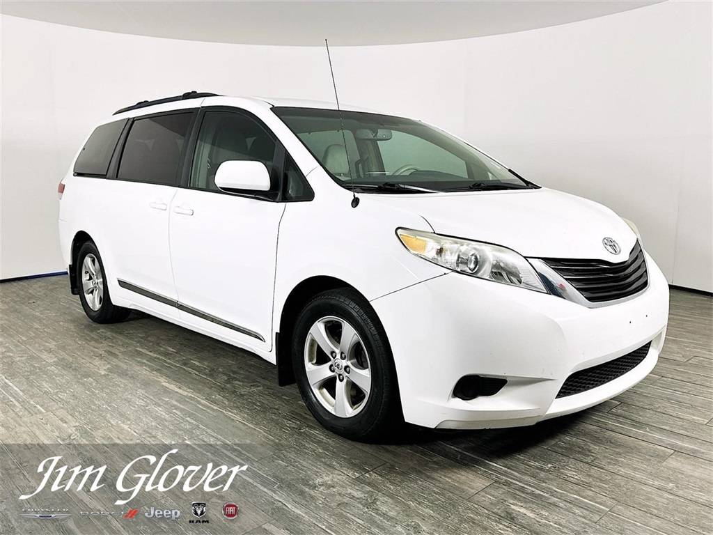 2013 Toyota Sienna LE — Minivan — 157,509 mi — Owasso, OK