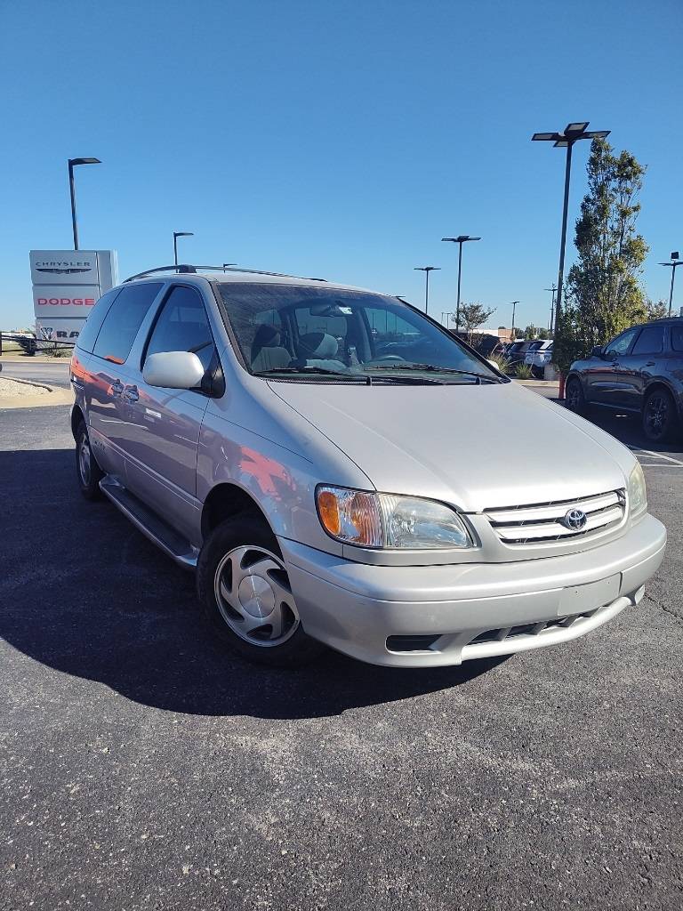 2002 Toyota Sienna LE — Minivan — 109,236 mi — Owasso, OK
