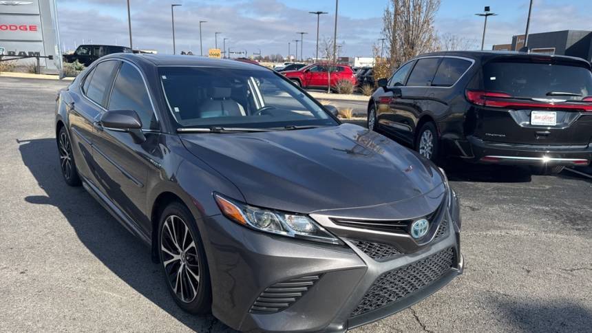 2020 Toyota Camry Hybrid SE — Sedan — 76,467 mi — Owasso, OK