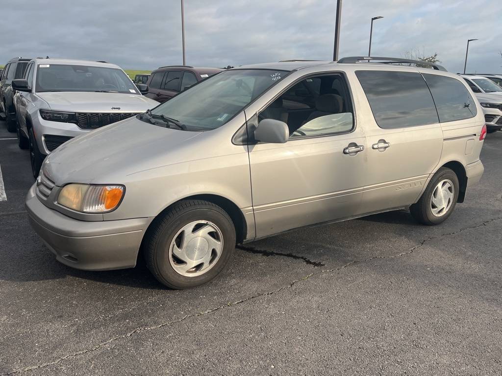 2003 Toyota Sienna LE — Minivan — 270,679 mi — Owasso, OK