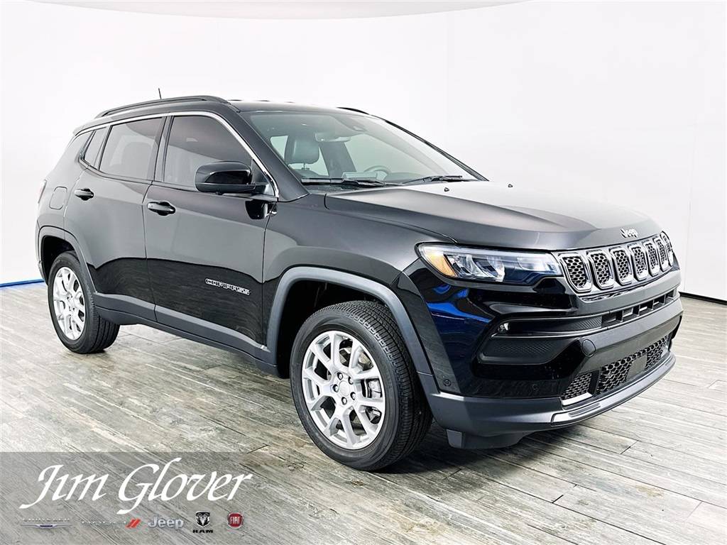 2023 Jeep Compass Latitude Lux — SUV — 2,990 mi — Owasso, OK